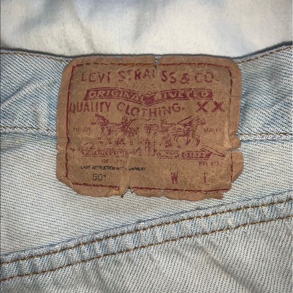 LEVI’s 501 high waist shorts, light wash - Picture 2 of 7